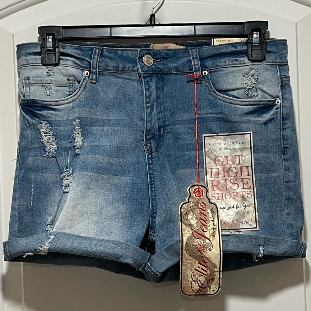 *NWT* Y2K Elite Jeans Sz 13 3” High Rise Distressed Cuffed Shorts